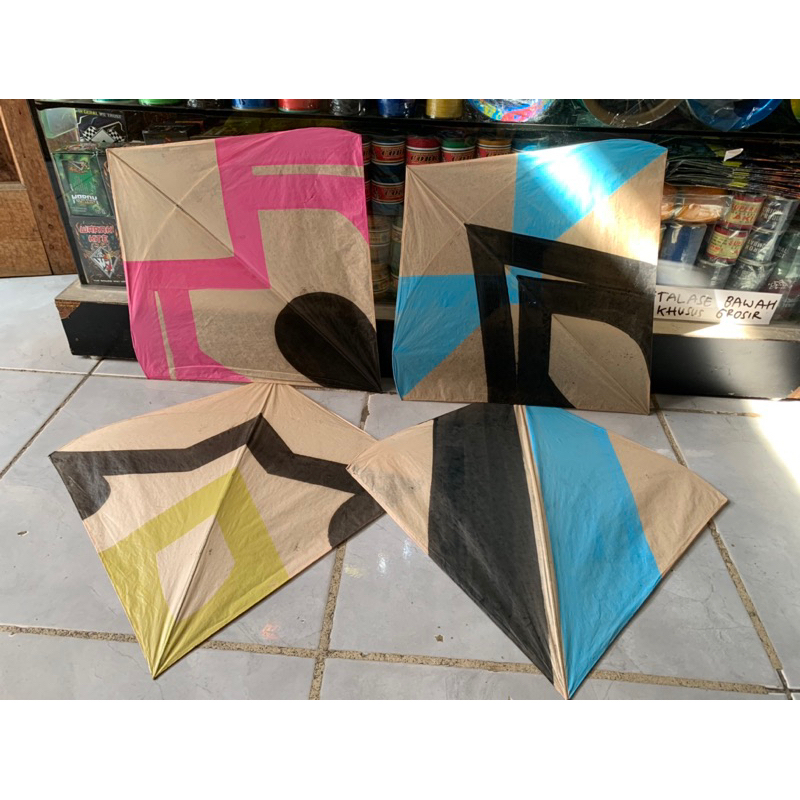 layangan munaroh seot ukuran 54 arku sedang berotot