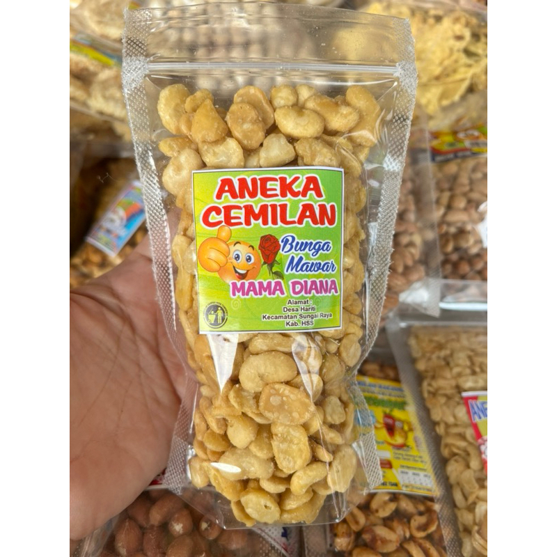 

kacang KURO ASIN & PEDAS