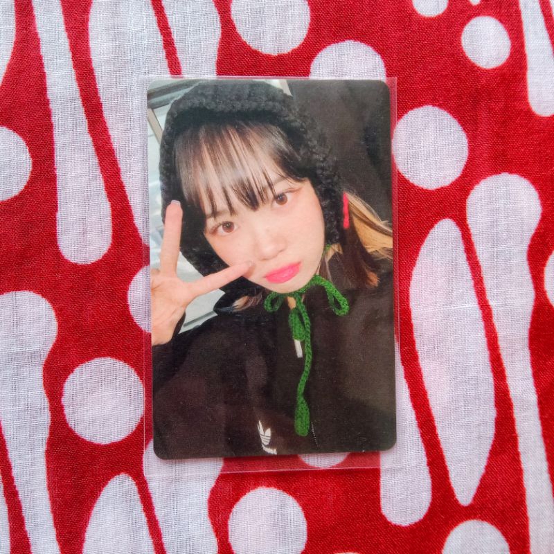 OFFICIAL PHOTOCARD CHAEWON HOODIE JEJU DAY OFF (baca deskripsi)