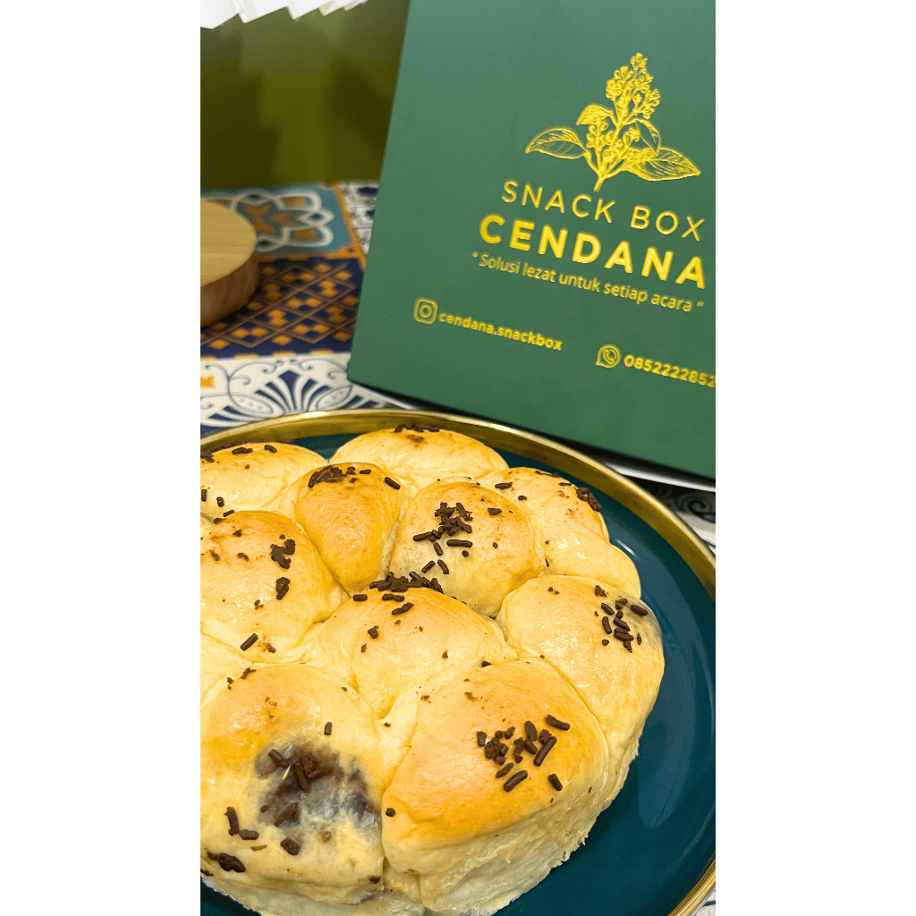 

Roti Japanese Milk Bun | Fluffy Royal Buns | Hampers Roti by Snack Box Cendana