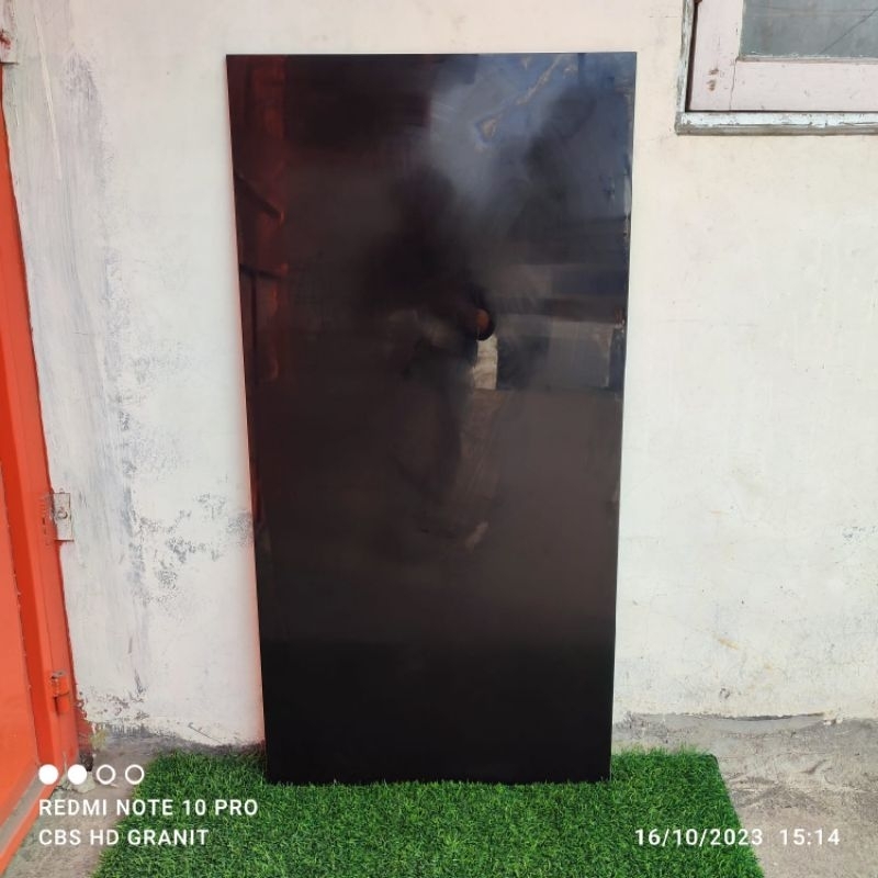 Granit 60x120 Grace hitam polos glosy