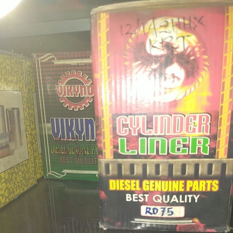 CYLINDER LINER KUBOTA RD 75. BURENG KUBOTA RD 75. LINER KUBOTA RD 75
