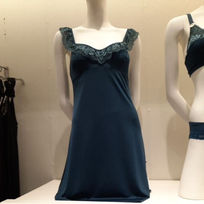 underwear Lingerie wanita dewasa / remaja/ model brukat rawis/bahan jatuh/ st.yves MATAHARI