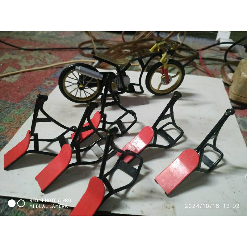 Kerangka miniatur drag matic
