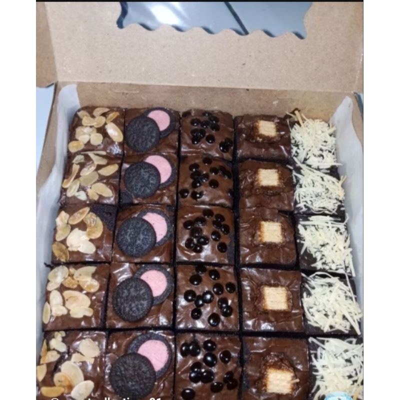 

fudgy brownies 20x20 sekat 20 premium nyoklat dan shiny crush