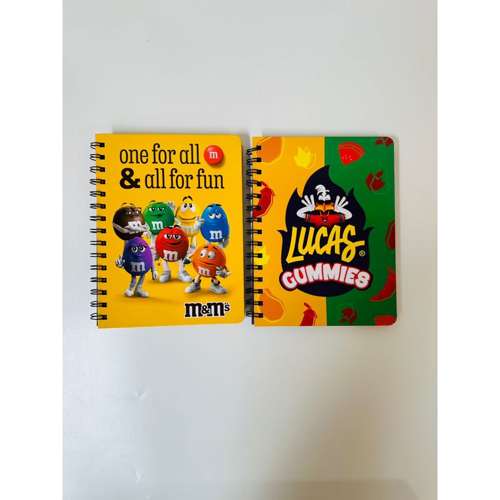 

Buku Agenda Spiral Ring Notebook A5 Motif Jurnal Mingguan Cover Motif MM Lucas