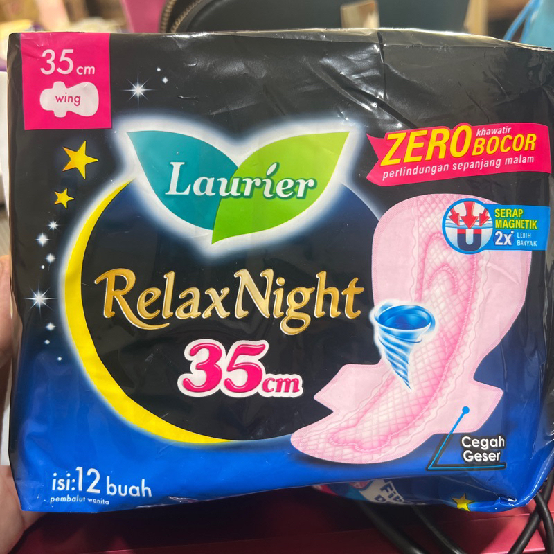 Pembalut Wanita Laurier Sayap Night 35 cm Besar
