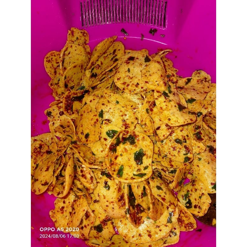 

kripik basreng kriukk