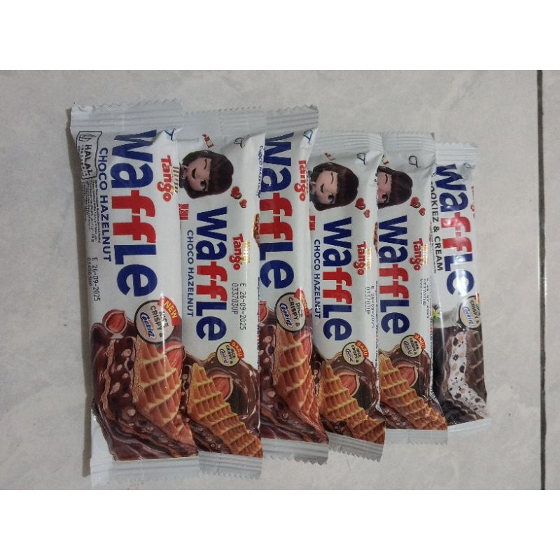 

Tango Waffle Choco Hazelnut satuan per pcs