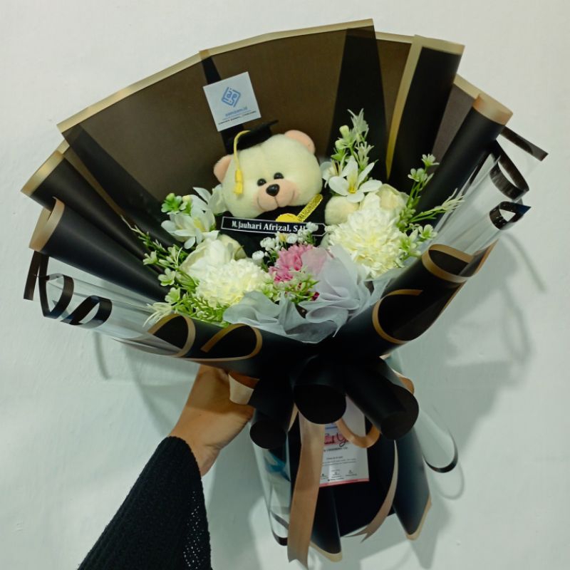 

[READY] Buket Boneka Wisuda + Selempang Nama