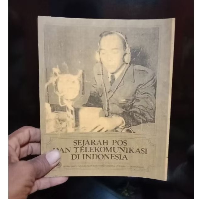 

buku sejarah pos dan telekomunikasi di indonesia