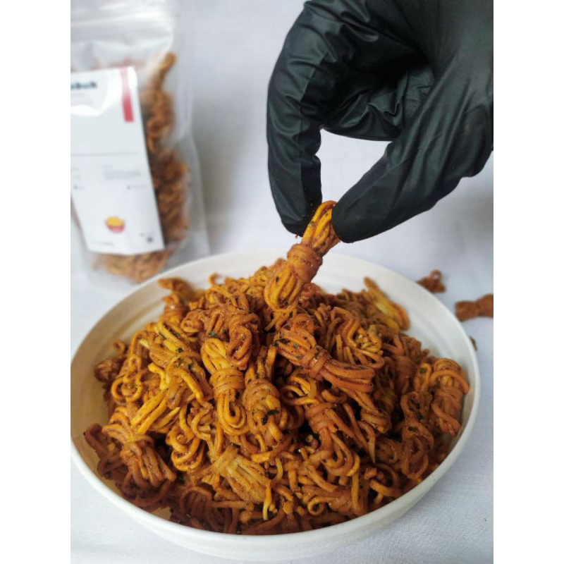 

KRUBUK - Mie gulung Pedas Asin 200 gram