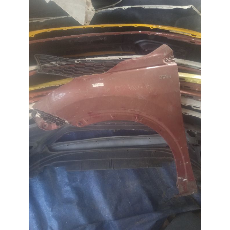 Fender Kanan Rush/Terios 2019 Second Original