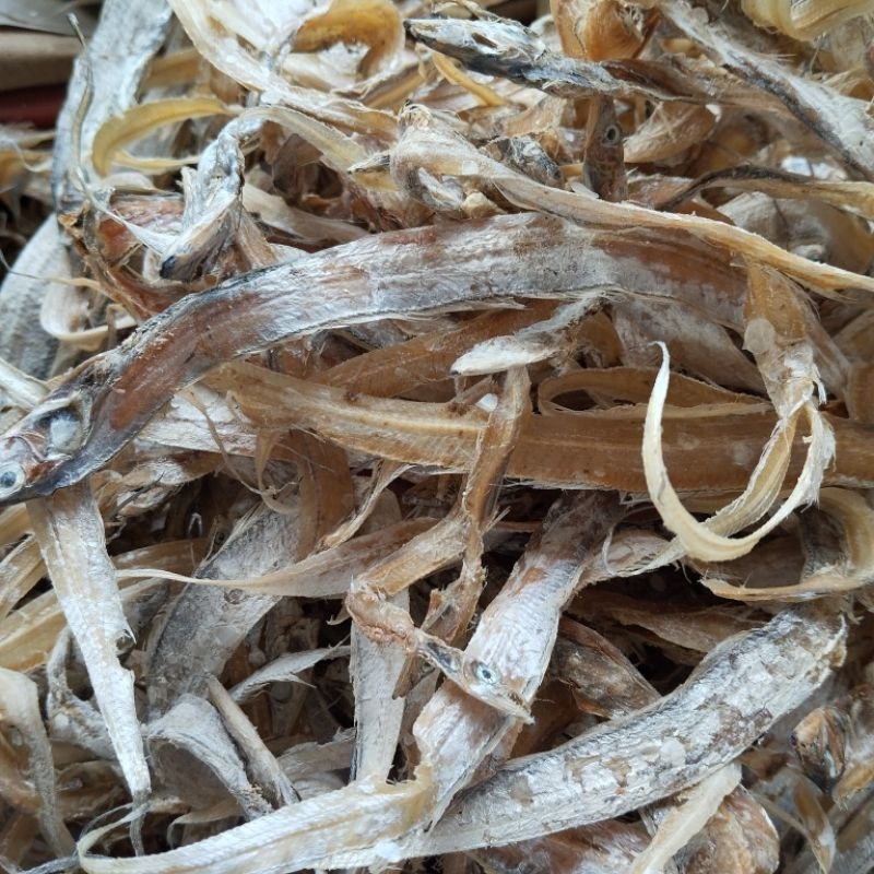 

Ikan Asin layur canteng Asli puger 50gr Tp 4.450