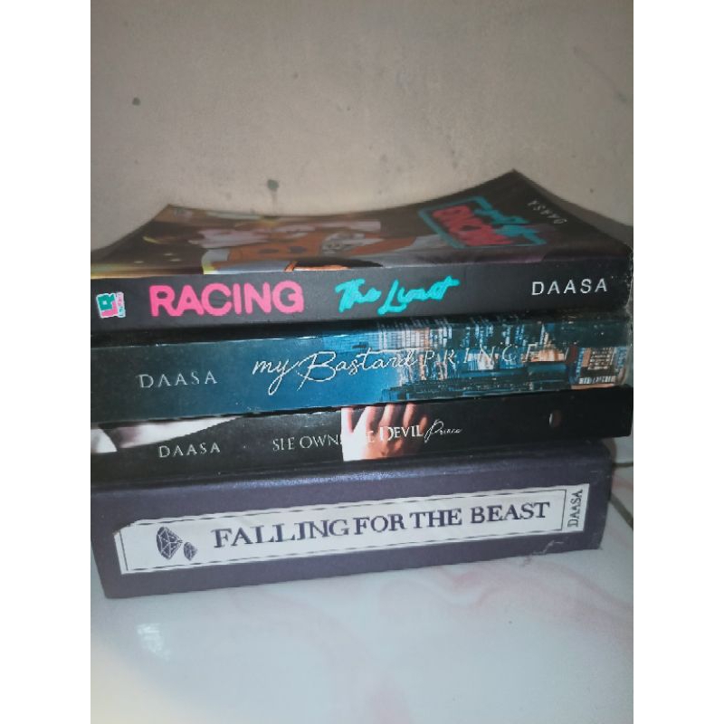 Preloved novel DAASA