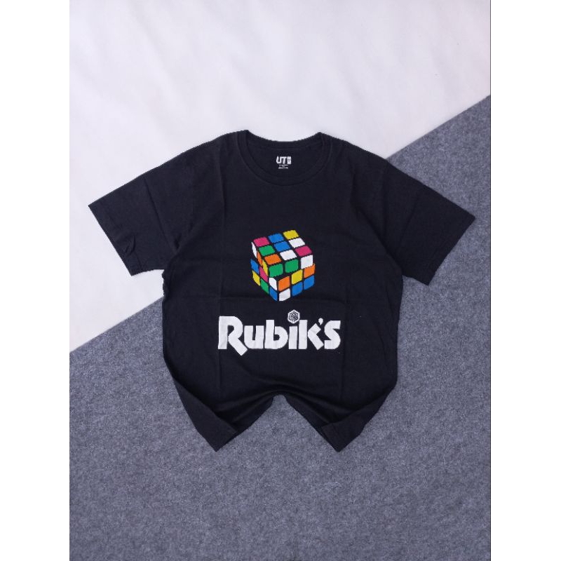 T-SHIRT UNIQLO RUBIKS KAOS UNIQLO RUBIKS(XL)