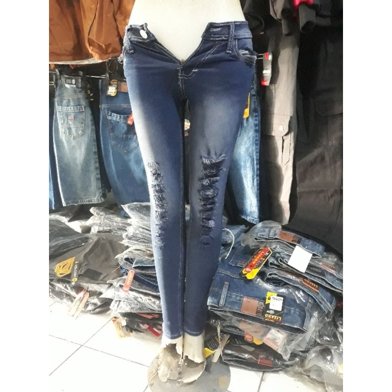 PRADA JEANS SOBEK CEWEK