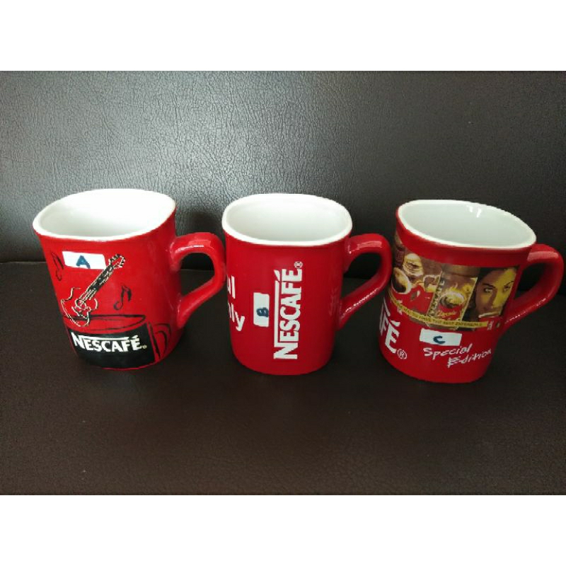 CANGKIR MUG NESCAFE MERAH