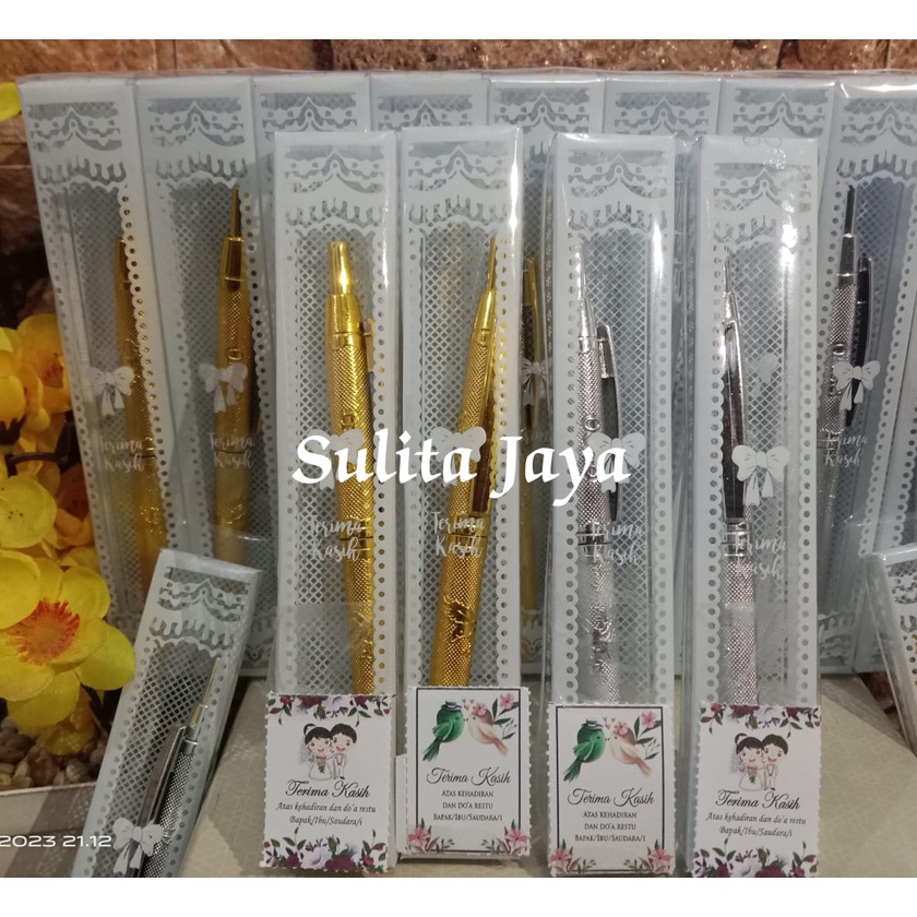 

Kilat Souvenir Pernikahan PULPEN LUCU KEMAS MIKA isi 1 PCS FREE KARTU UCAPAN 1 LEMBAR PULPEN GOL