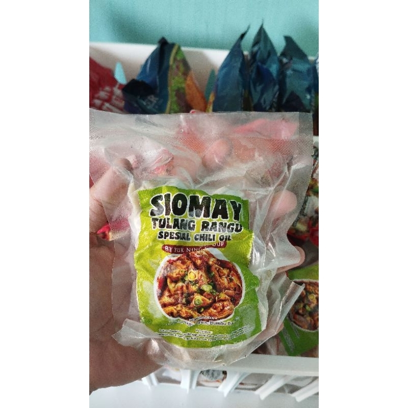 

SIOMAY TULANG RANGU CHILI OIL YUK NING GROUP ISI 5