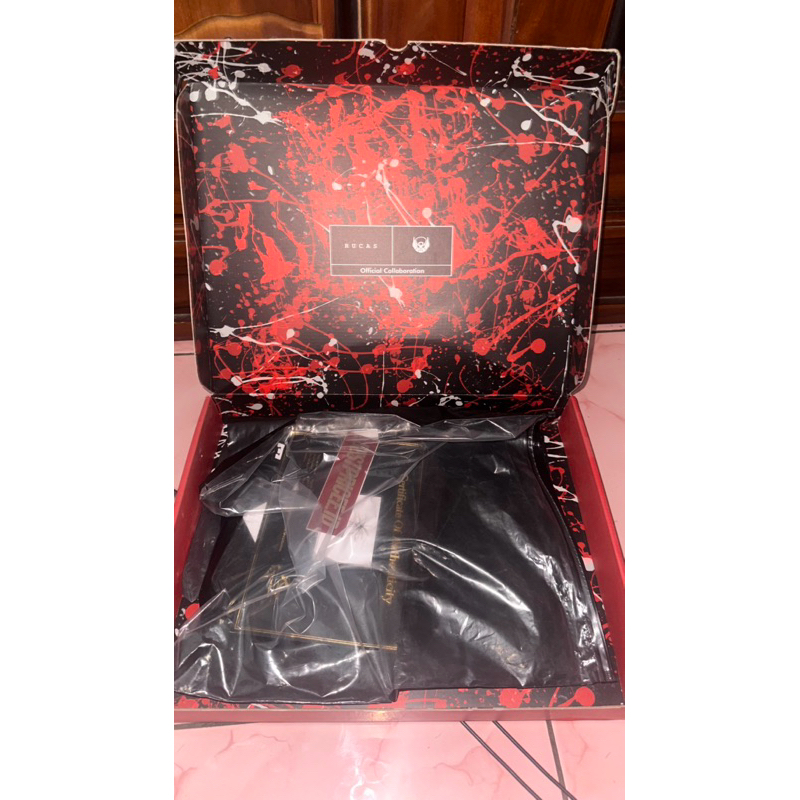 BAJU DAN CELANA RUCAS SIZE 32 DAN M