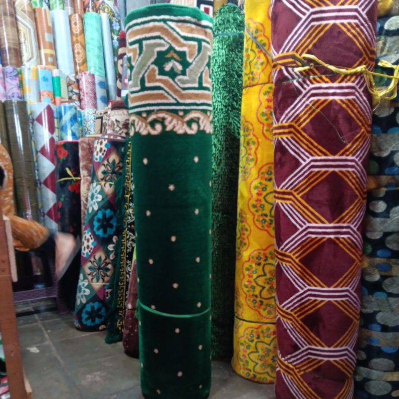 kapet ambal sejadah merek iransyah bahan yg asli dari turki panjang 600 tingg 120