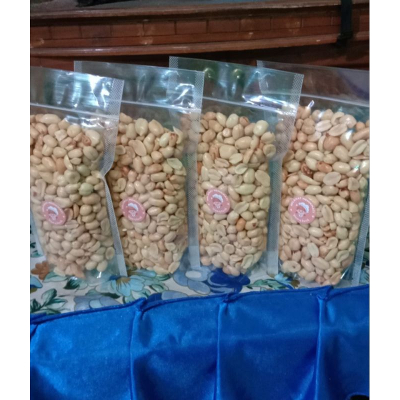 

KACANG/GORENG/BAWANG