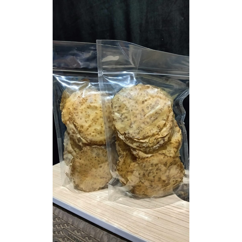 

kerupuk jengkol asli Minang