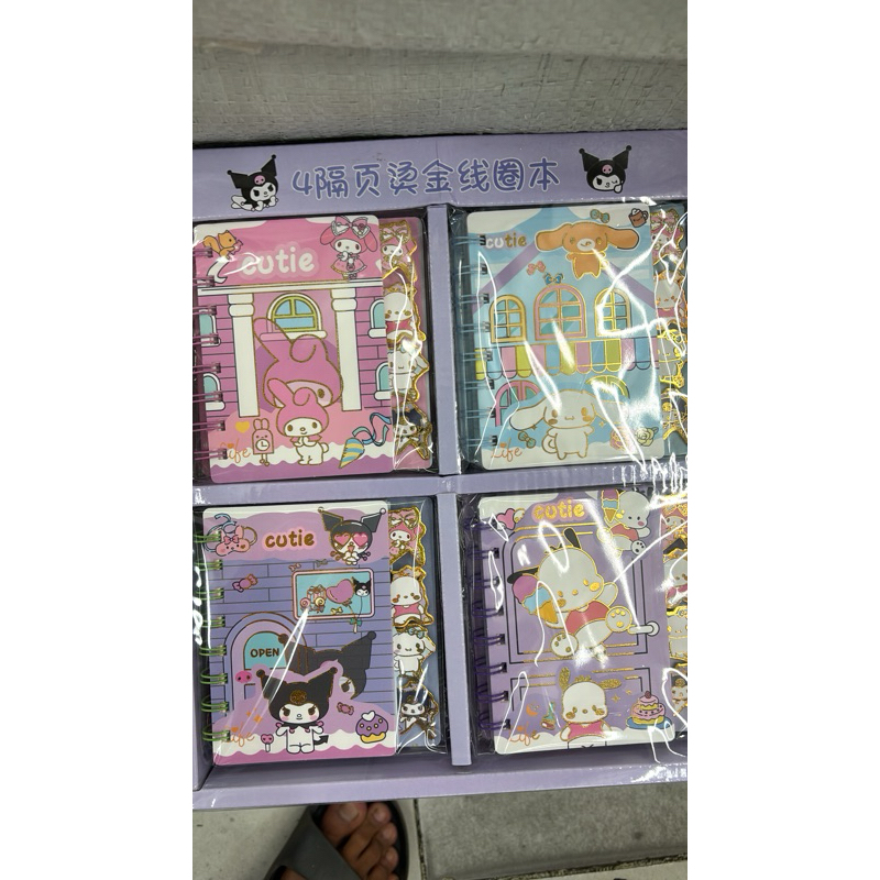 

1 BOX NOTEBOOK SANRIO ISI 20
