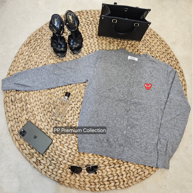 KNIT Premium Import Cardigan, motif Play CDG, kancing lengan panjang.