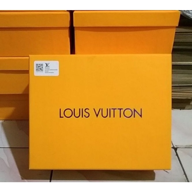

kardus box untuk tas