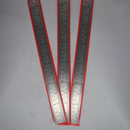 

KF7 Penggaris Besi 3 cm