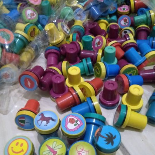 

KF7 MAINAN STEMPEL ISI 5PCS