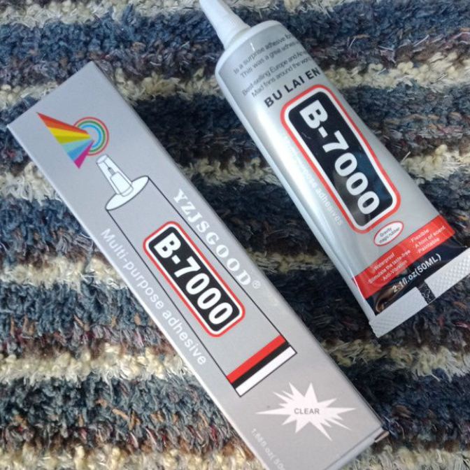 

Hemat lem payet B7lem bordirlem emblem B7 5ML