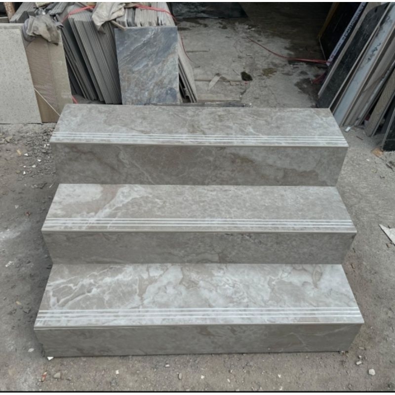 granit tangga met/kasar Niro B
