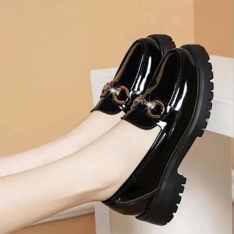 Aveka Docmart Sepatu Loafer Wanita Casual Shoes