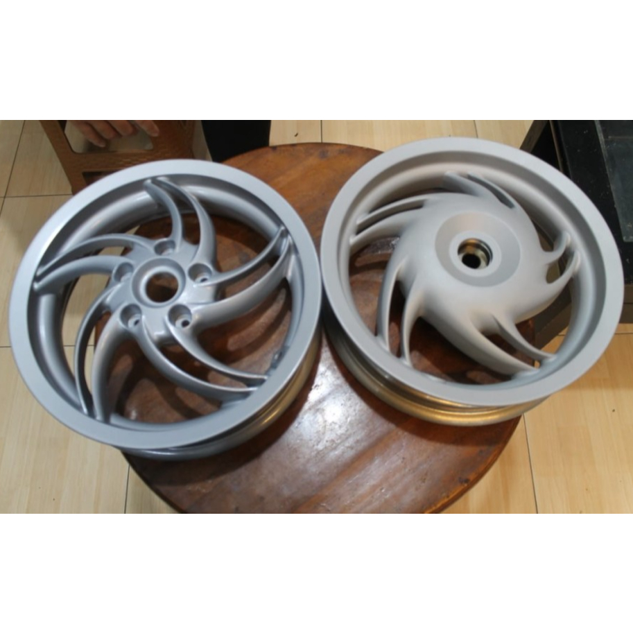 Velg fly original piaggio silver ring 12 Sprint Primavera Lx S Lxv
