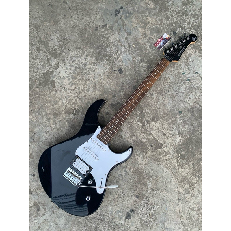 Gitar Yamaha Pasifica 212VFM Original Second