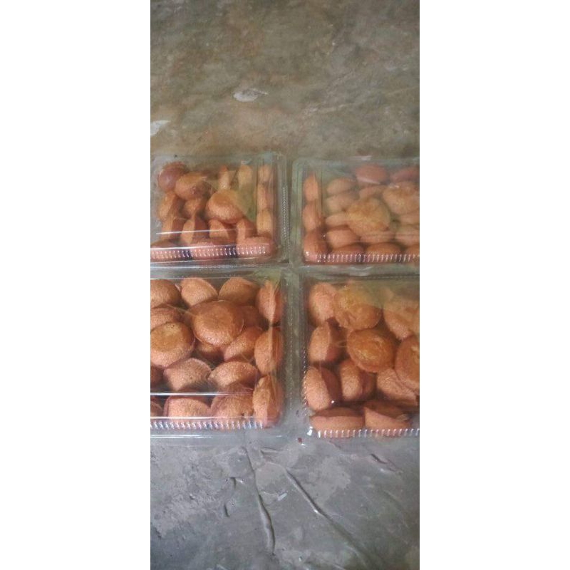 

KUE BOULU CUKKE KHAS BUGIS SUPER ENAKA DAN LEMBUT