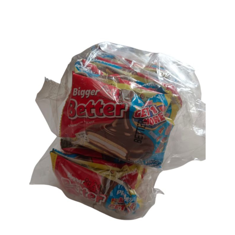 

Better bigger sandwich biscuit lapis cokelat dengan krim vanila isi 10 pcs per renteng 27g