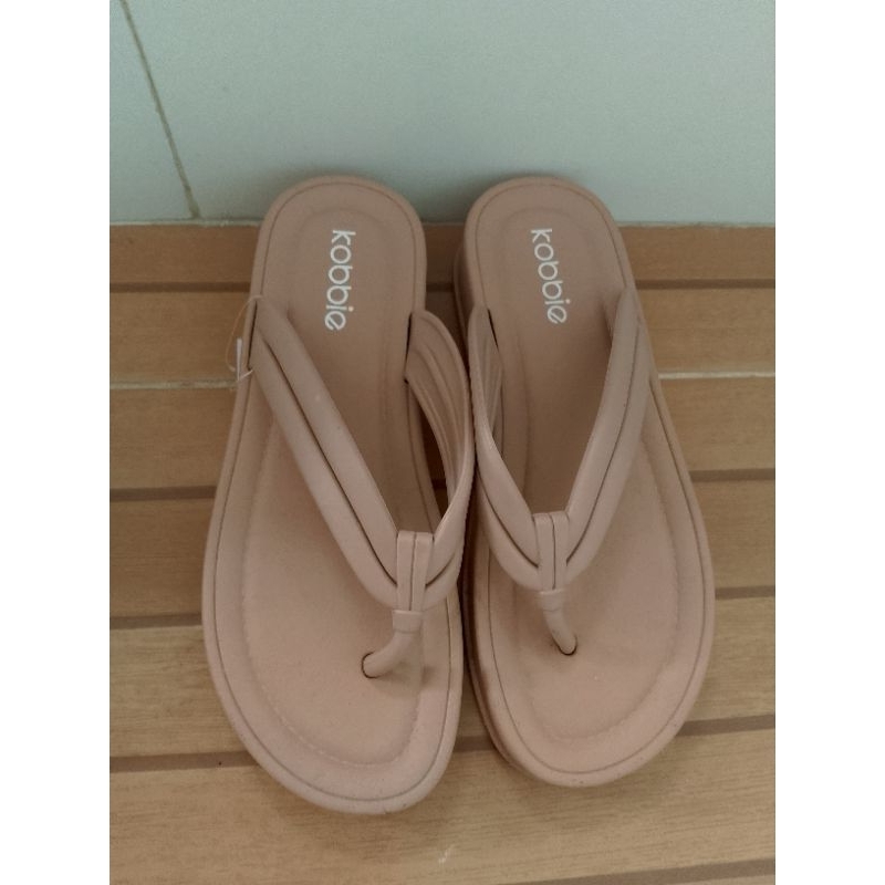 Sendal jepit wanita kekinian