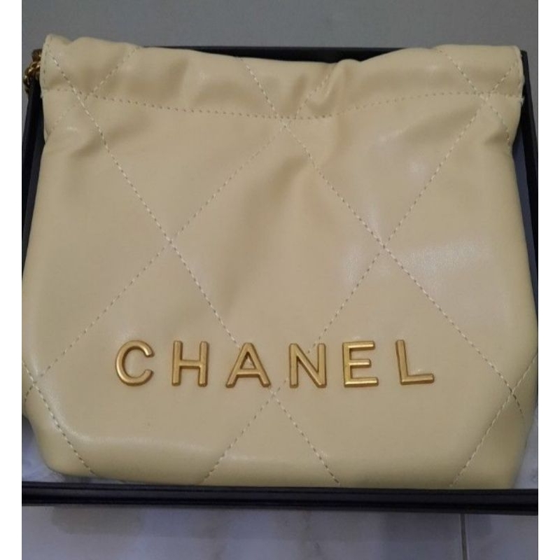 CHANEL SERUT Yellow mini