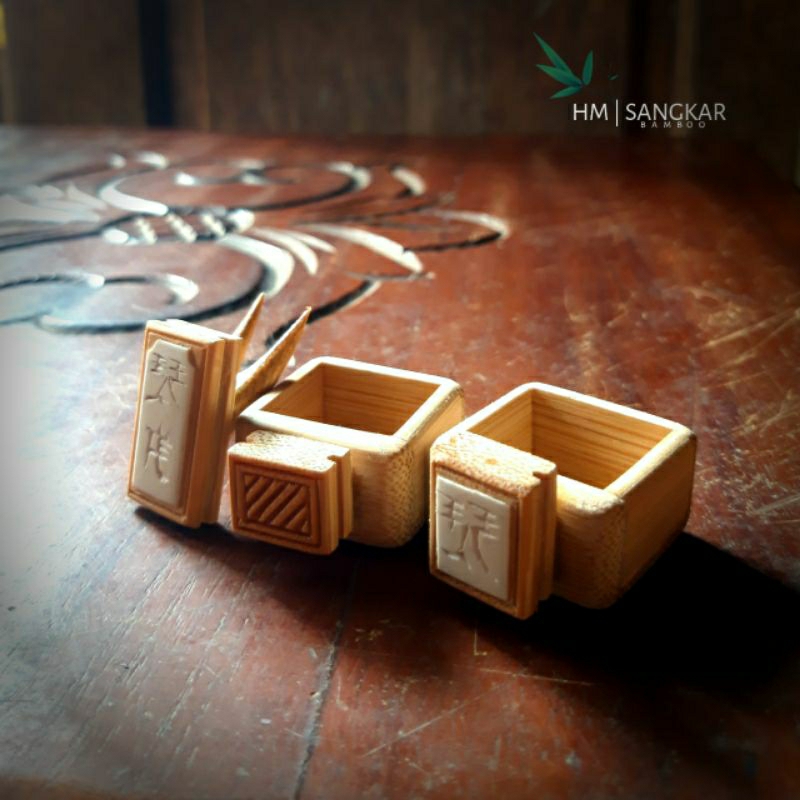 CEPUK PAKAN BURUNG ANTIK BAMBU