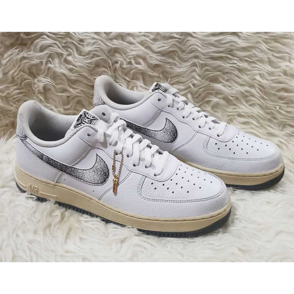 SEPATU SNEAKERS Nike AIR FORCE 1 `07 LX WHITE/SMOKE GREY - BEACH - WHITE