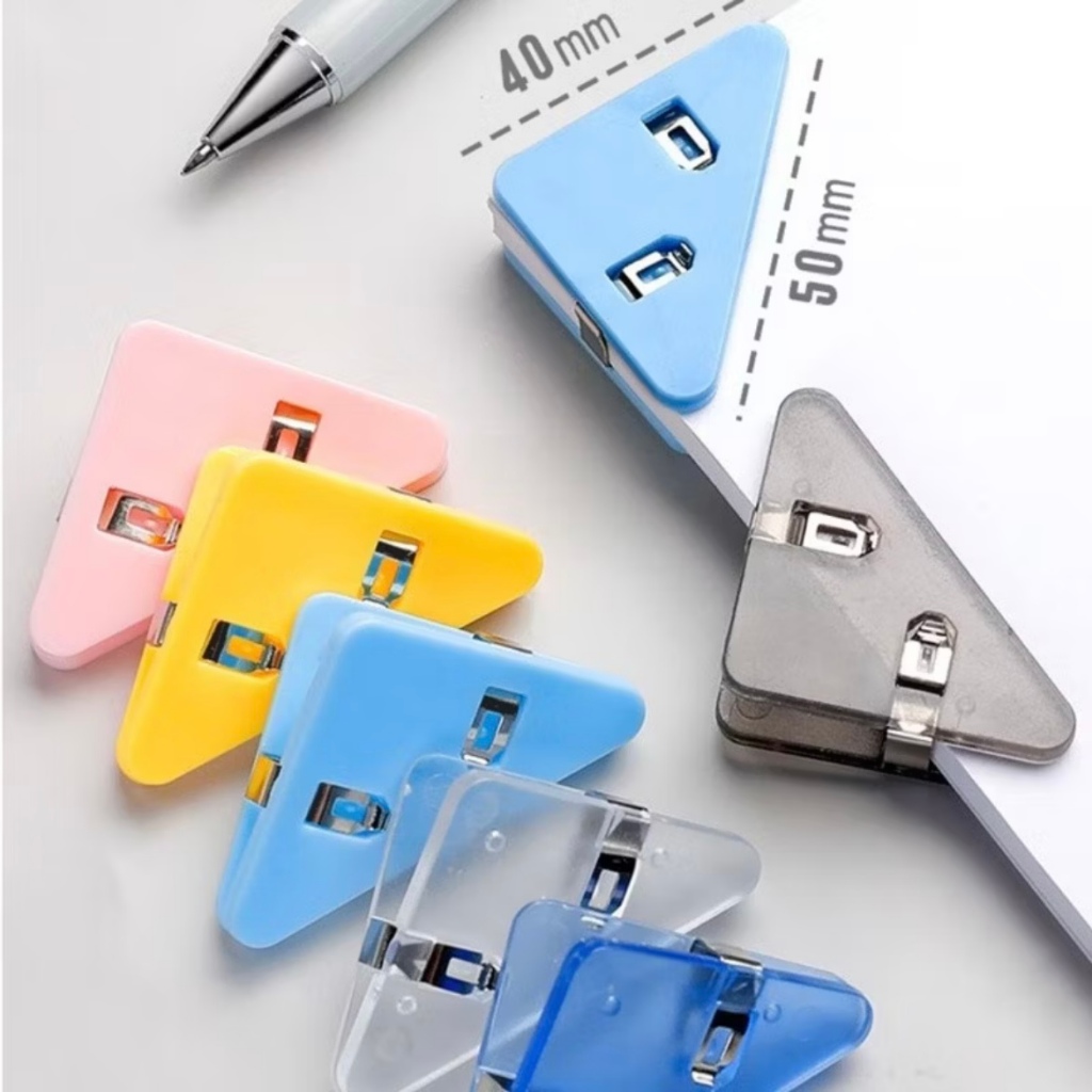 

Paper Clip Segitiga Warna-Warni Klip Sudut Penjepit Buku Akrilik Penjepit Kertas Binder Plastik Clips Book & Paper Corner Perlengkapan Kantor dan Sekolah