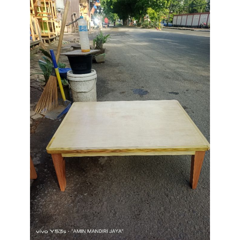 meja ukuran 100x80x35cm