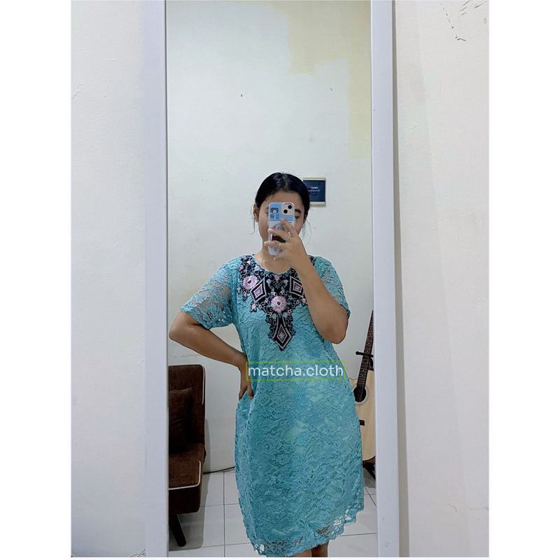 Dress Brukat Biru Yesaya