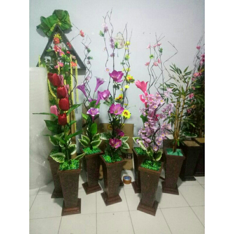 Bunga Sudut Plus Pot Motif Bambu Ulir 150cm