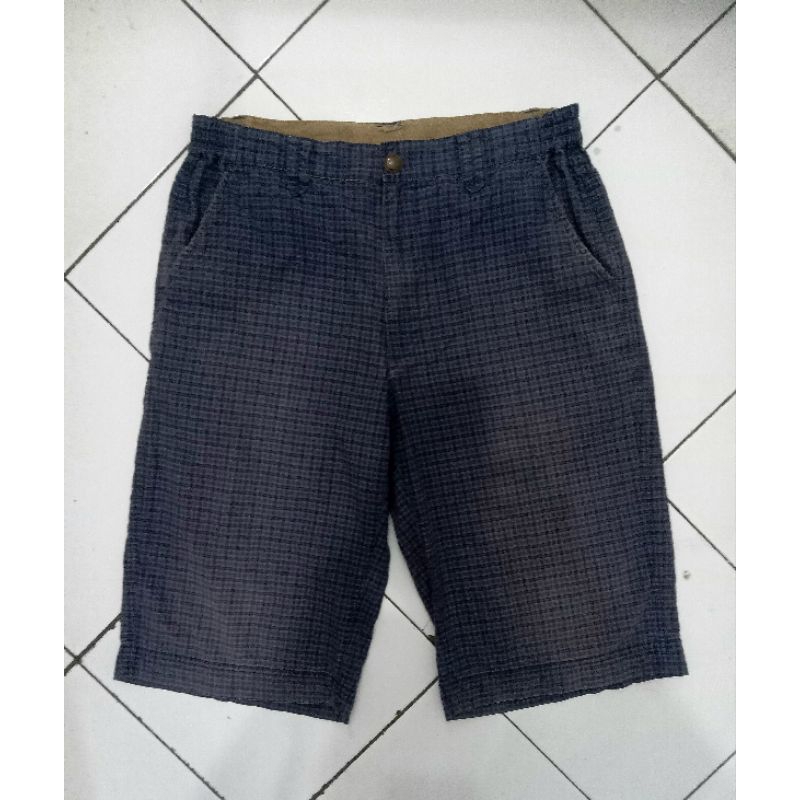 CELANA PENDEK CROCODILE SECOND BRAND