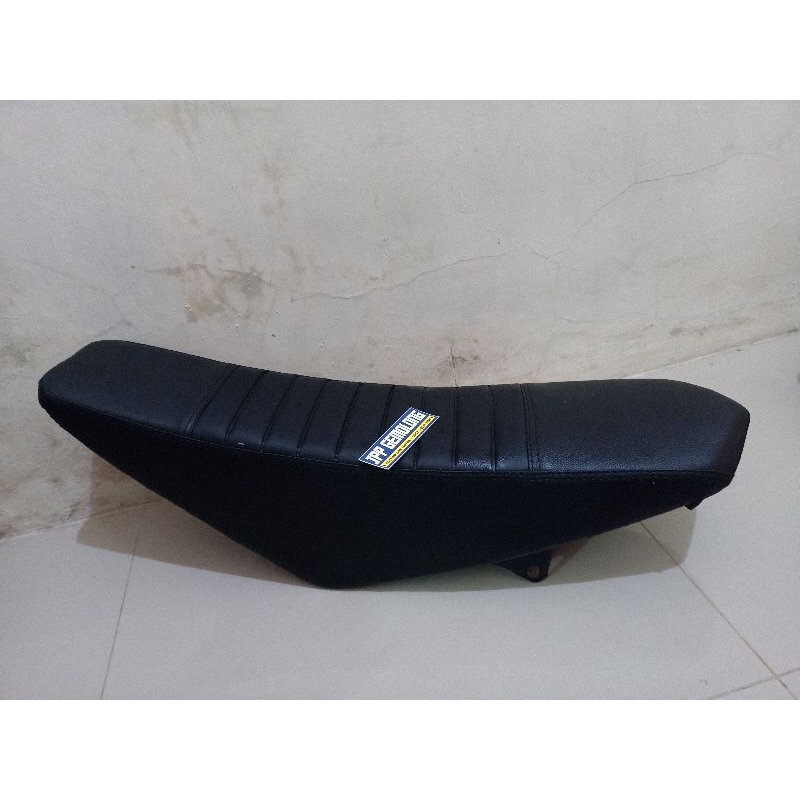 Jok CRF custom model tinggi hitam polos - Jok CRF custom tinggal pasang